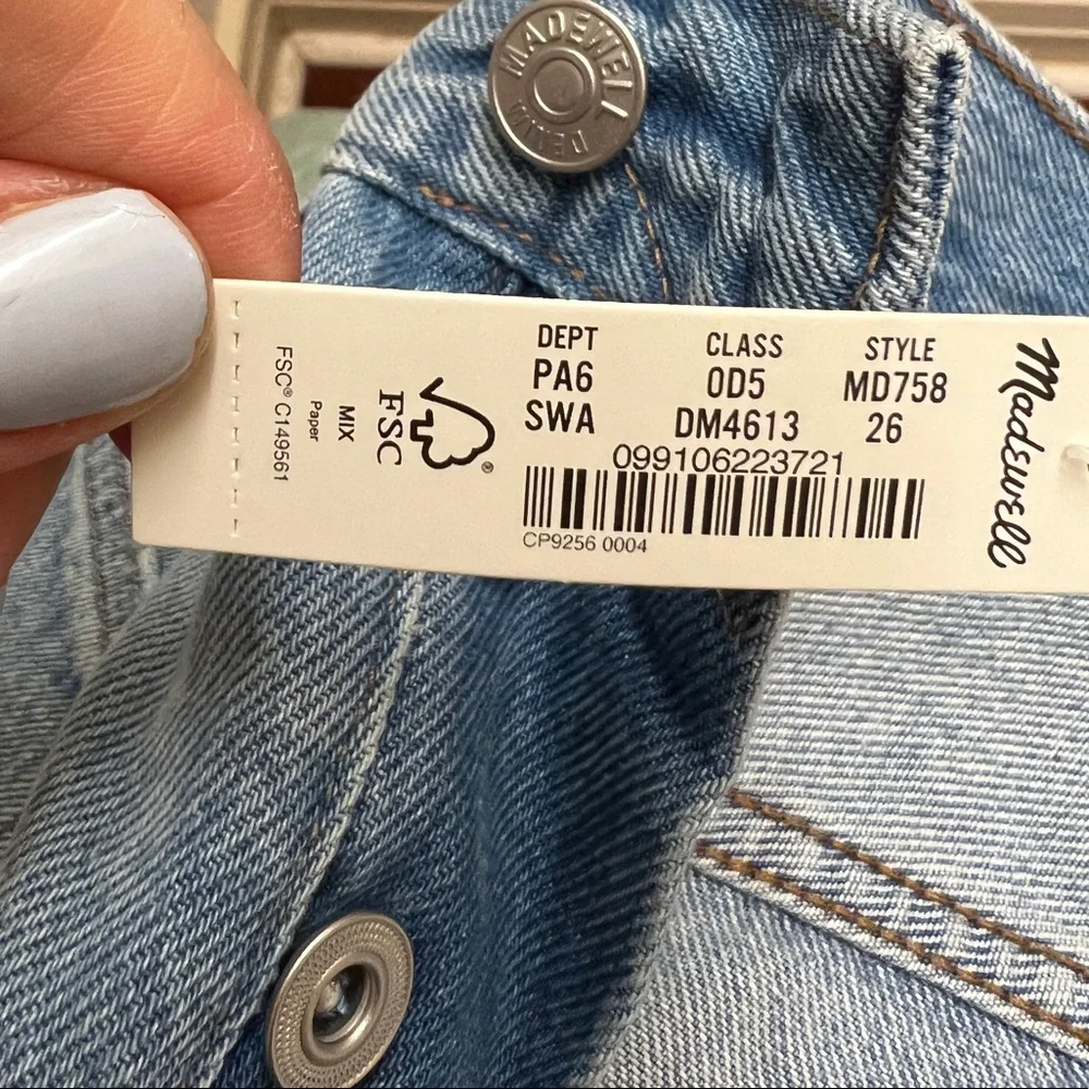 Madewell Relaxed Mid-Length Denim Shorts in Selton Wash: Ripped Edition - Picture 6 of 9